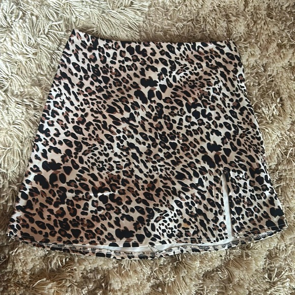 princess polly cheetah skirt, only worn once - Picture 1 of 2